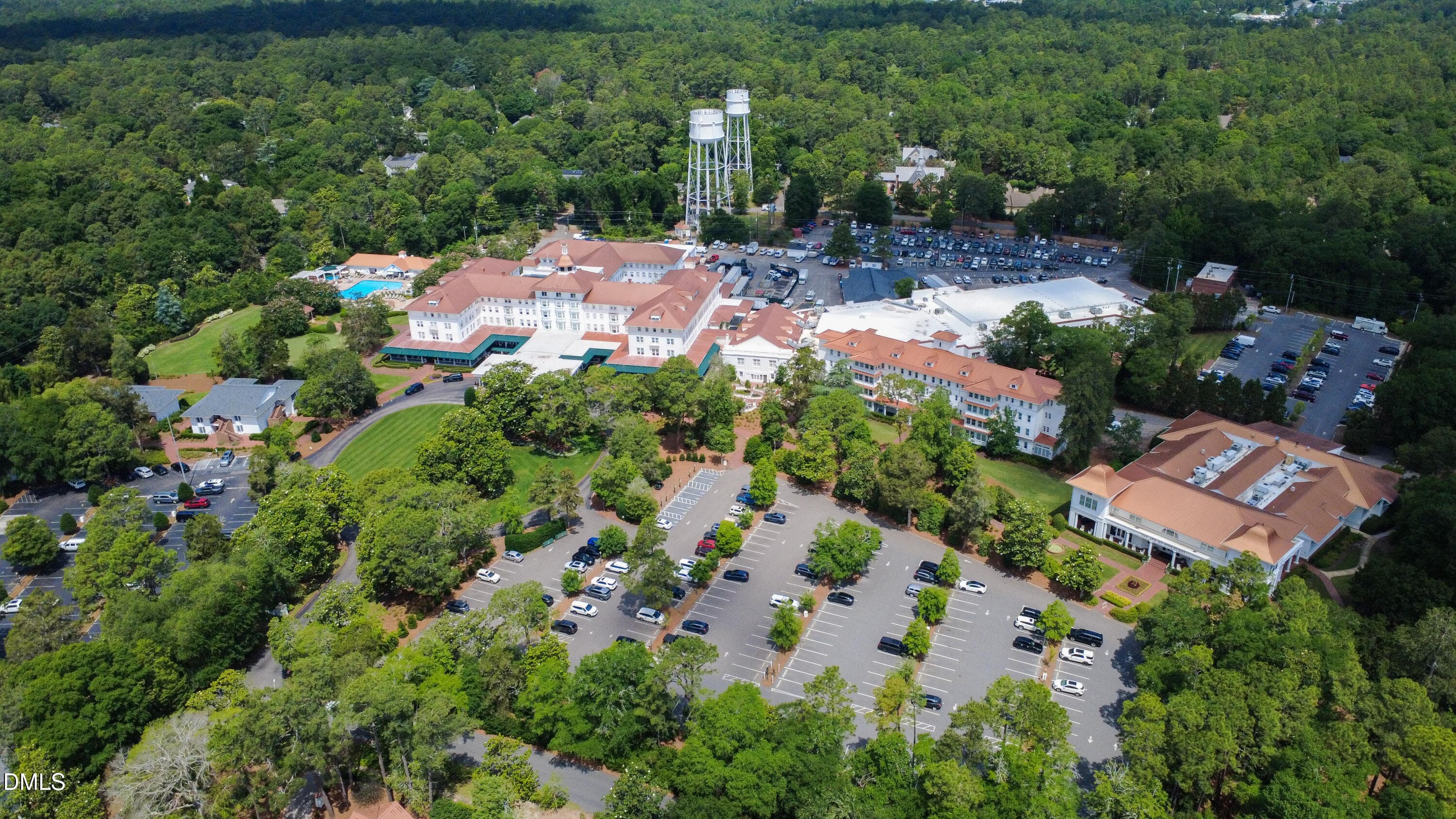 Carolina Resort - 25 Magnolia Road, Pinehurst, NC 28374