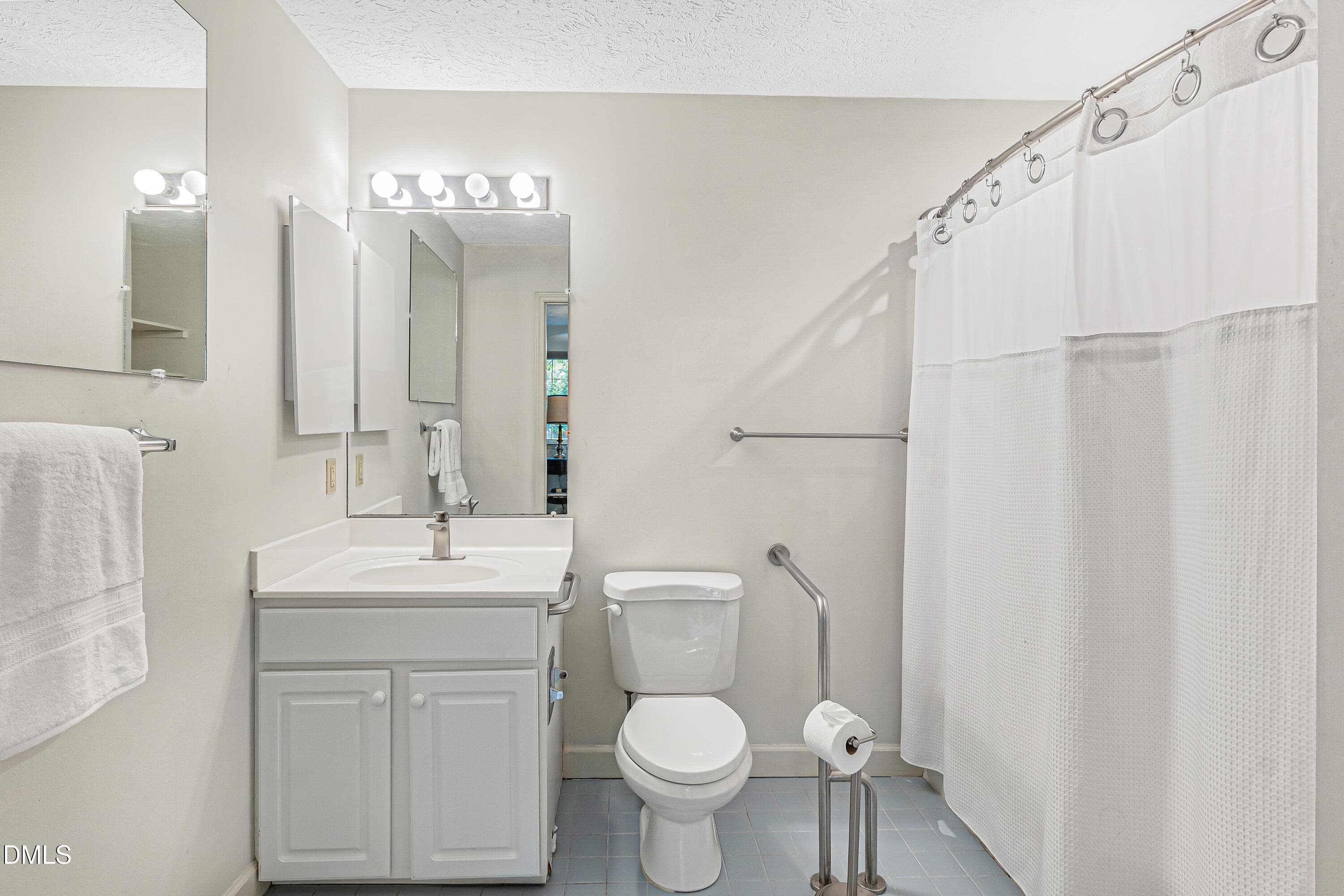Ensuite Bathroom - 25 Magnolia Road, Pinehurst, NC 28374