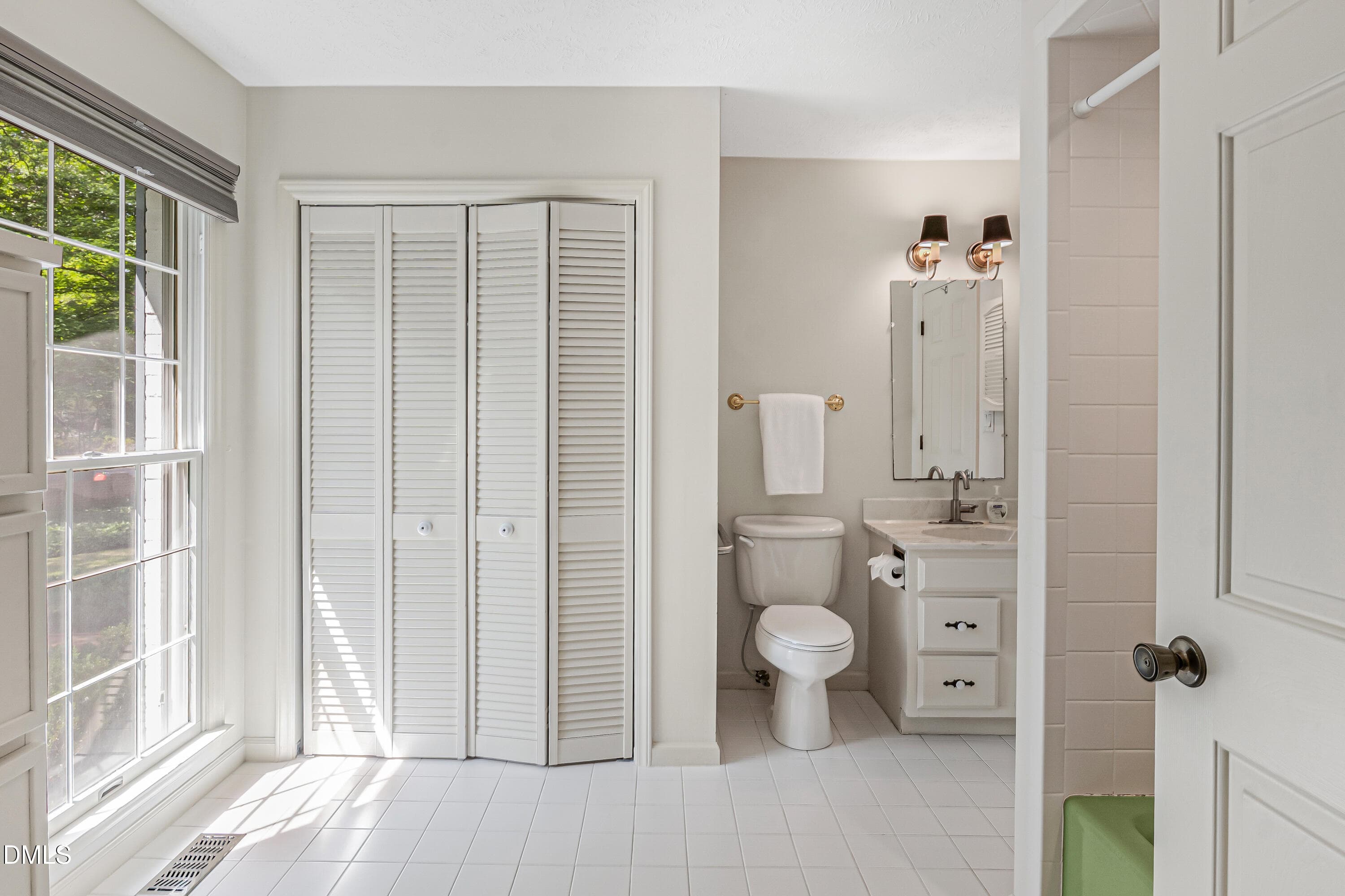 Ensuite Bathroom - 25 Magnolia Road, Pinehurst, NC 28374