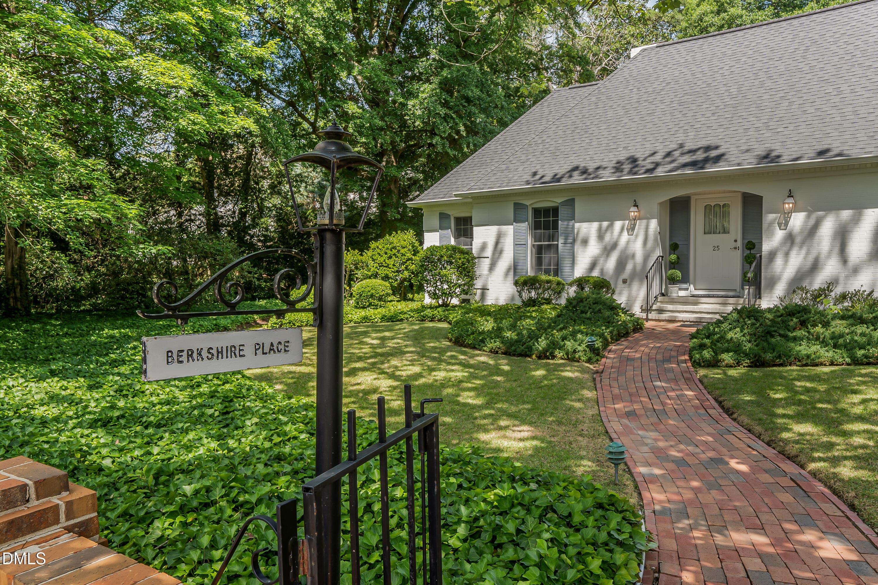25 Magnolia RD - 25 Magnolia Road, Pinehurst, NC 28374