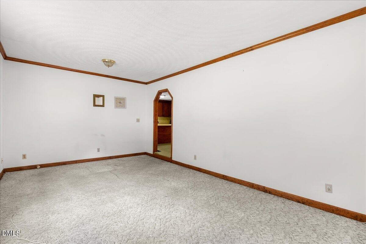 19-DSC02409 - 311 Farley Circle, Roanoke Rapids, NC 27870