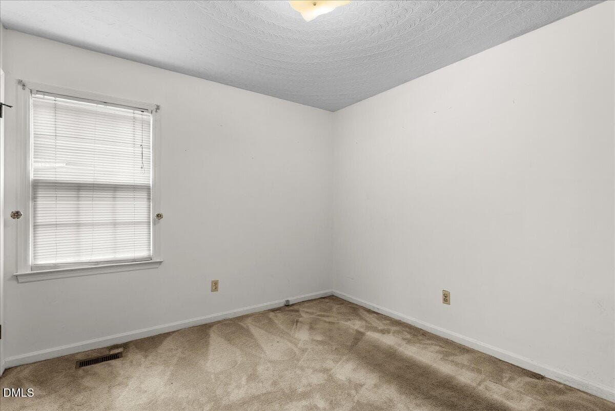 22-DSC02418 - 311 Farley Circle, Roanoke Rapids, NC 27870