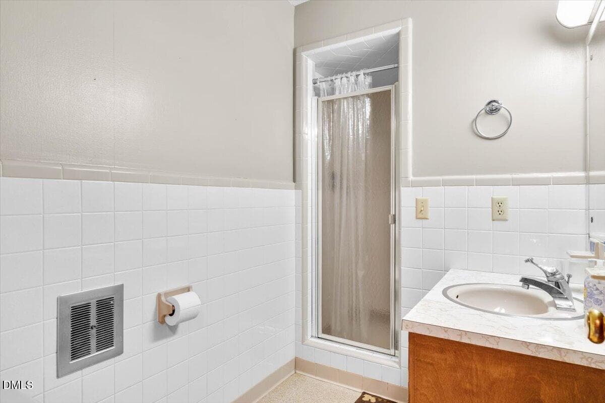 35-200 Edgwater-35 - 200 Edgewater Drive, Broadway, NC 27505