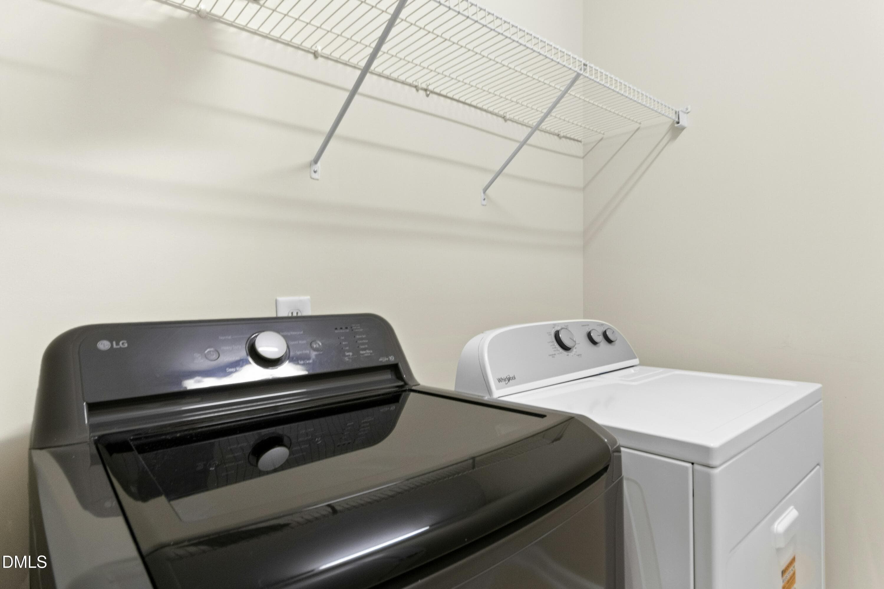 laundry - 5541 Nur Lane, Raleigh, NC 27606, Raleigh