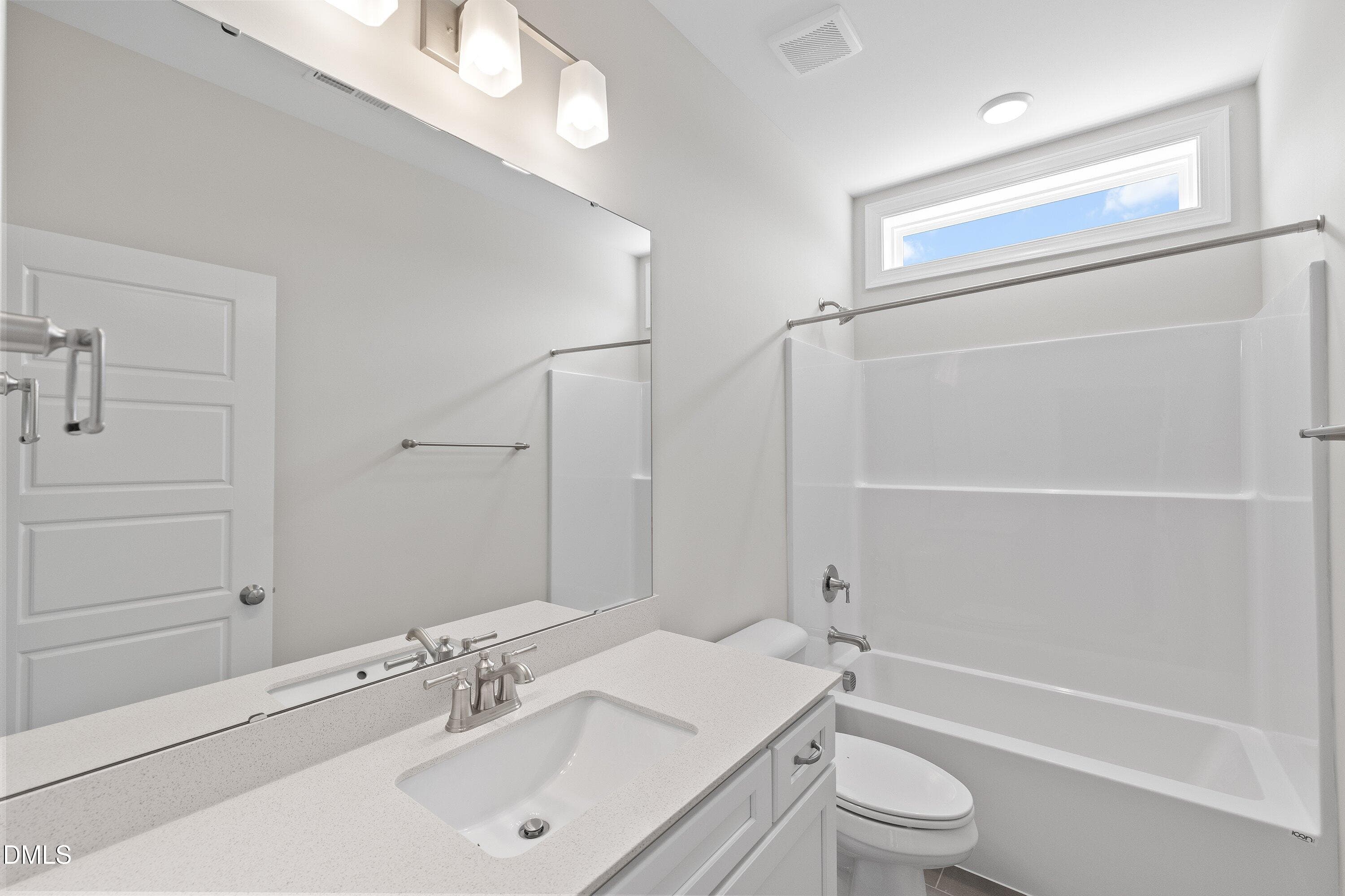 Guest Bath - 93 W Victoria Ridge Drive 30, Selma, NC 27576