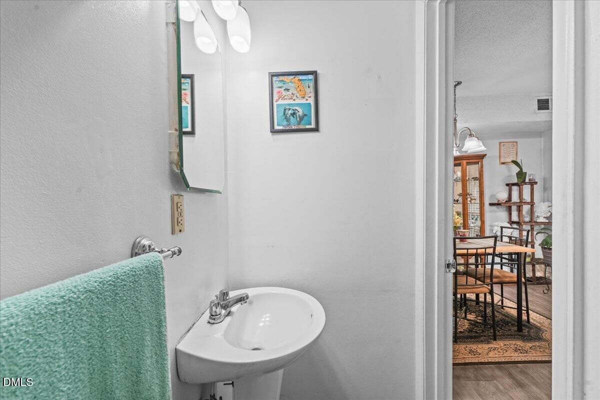 46-4700 Blue Bird Ct b-46 - 4700 Blue Bird Court B, Raleigh, NC 27606, Raleigh
