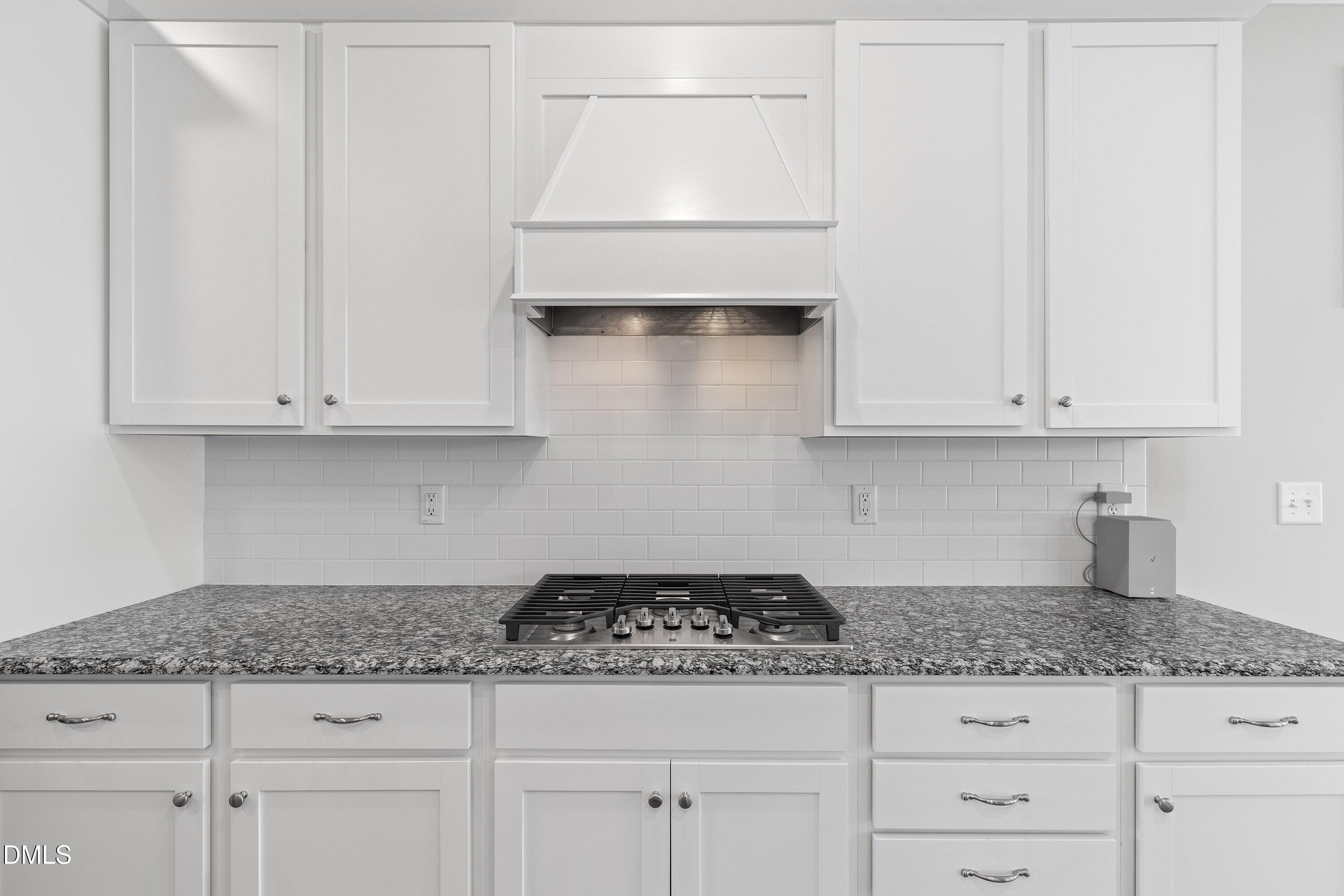 Gas Cooktop - 48 Two Creeks Loop, Chapel Hill, NC 27517, Chapel Hill