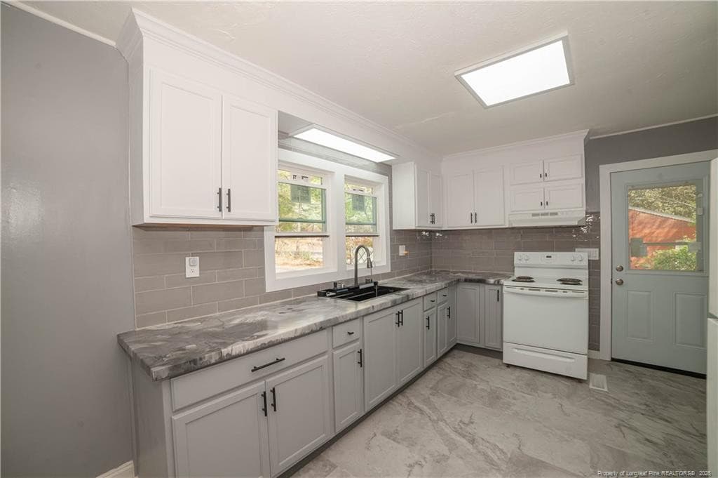 Photo 2 - 3502 Greenwood Drive, Fayetteville, NC 28311, Fayetteville
