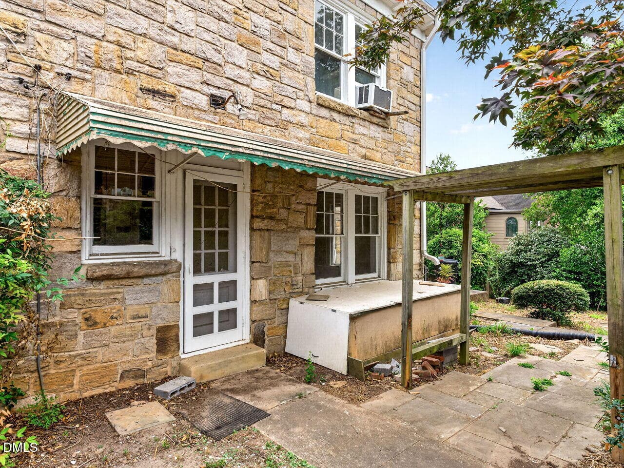 024-1280x960-patio - 1509 Caswell Street, Raleigh, NC 27608, Raleigh