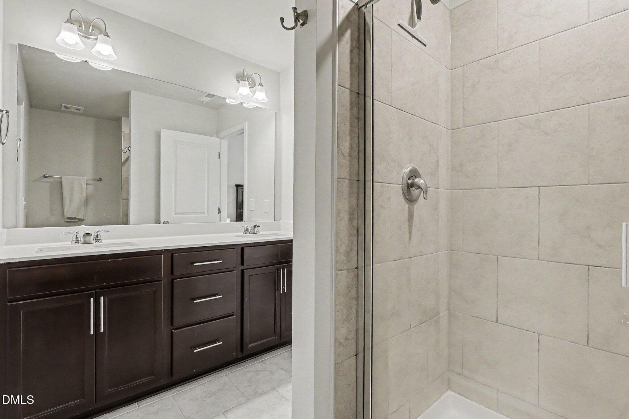 016_file_7534 - 2541 Kasota Lane, Raleigh, NC 27610, Raleigh