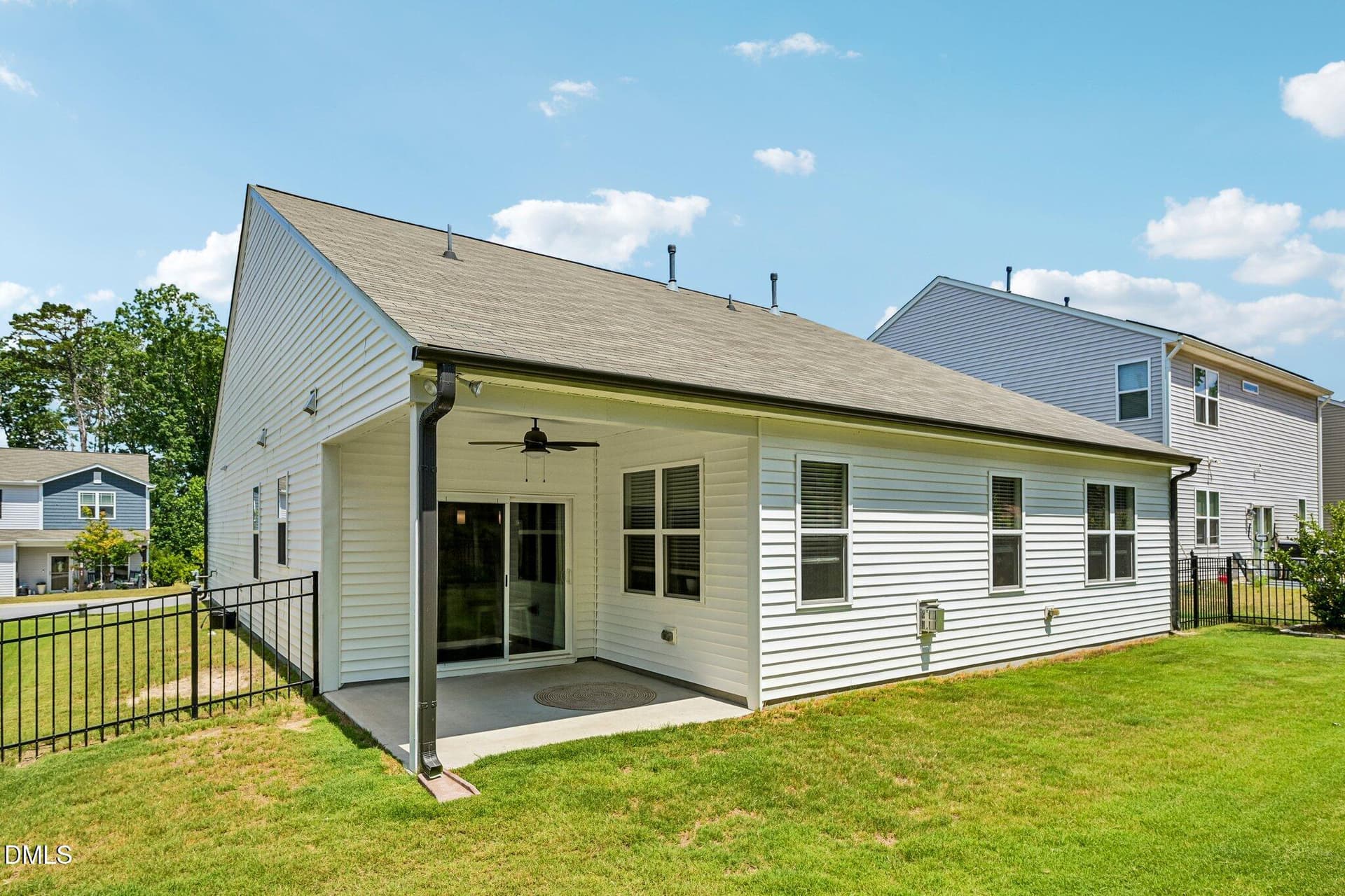 39-web-or-mls-Stromness Path-S1806-039 - 127 Stromness Path, Clayton, NC 27527