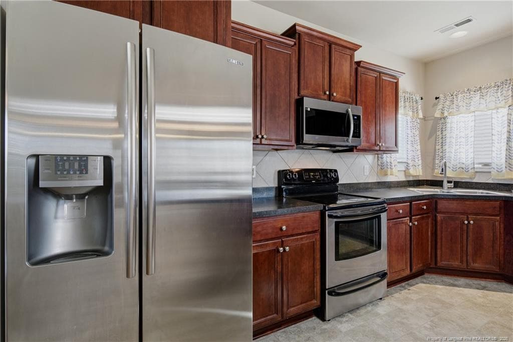 Photo 15 - 3608 Castlefield Lane, Fayetteville, NC 28306, Fayetteville