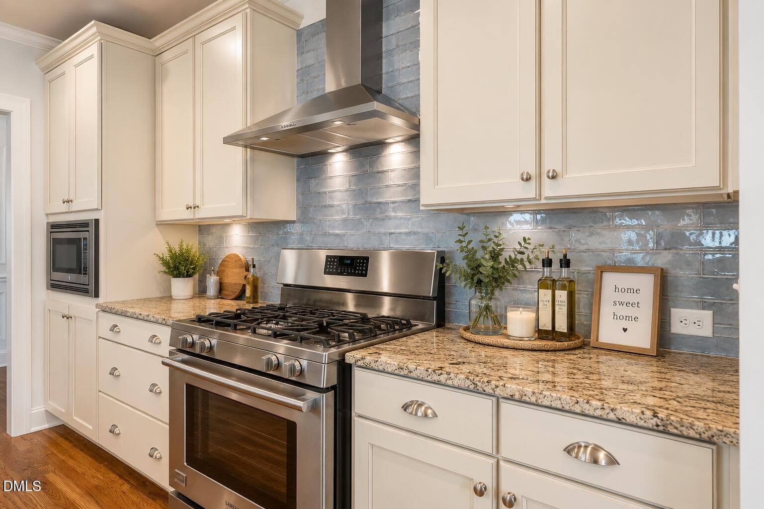 40-inch Gas Range - 22 Treywood Lane, Chapel Hill, NC 27516, Chapel Hill