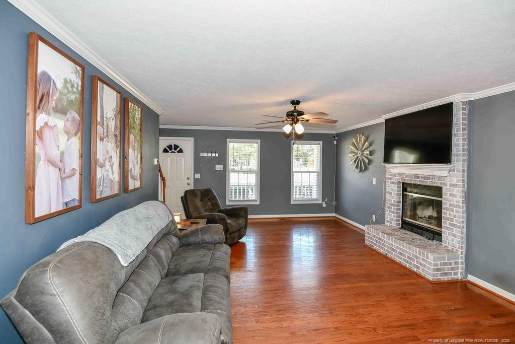 Gas burning fireplace - 256 Arlington Drive, Cameron, NC 28326