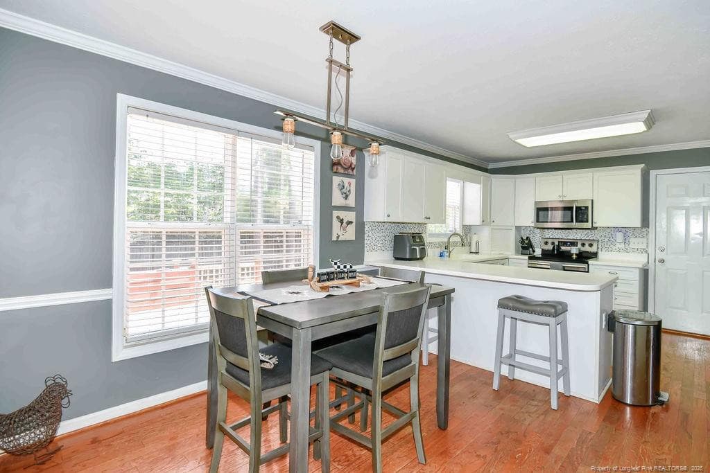 Eat-in Kitchen - 256 Arlington Drive, Cameron, NC 28326