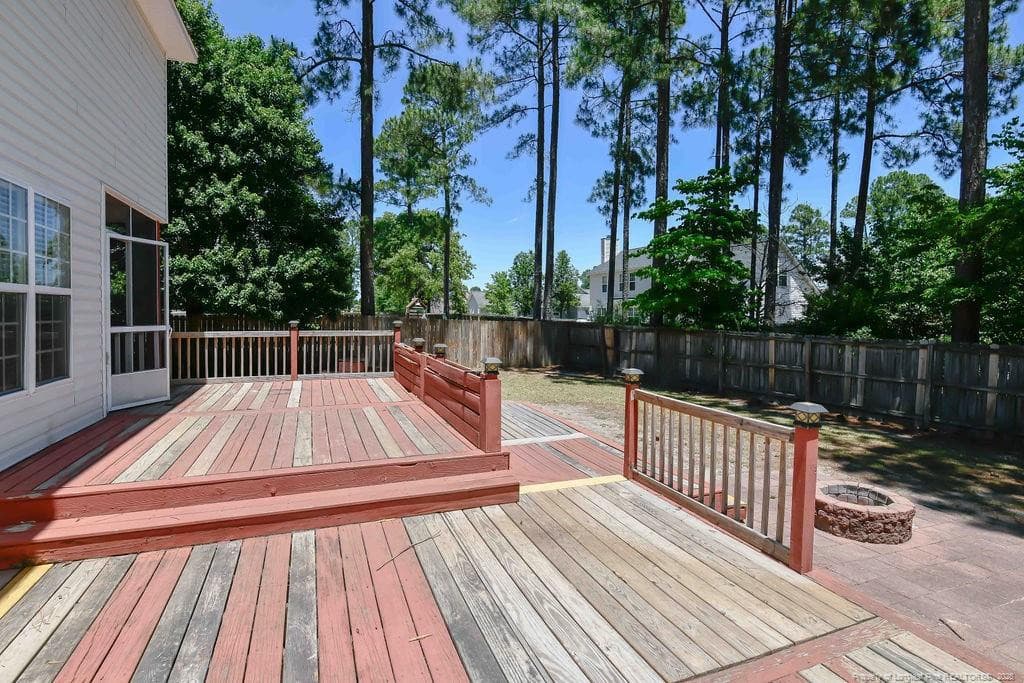 multi-level deck - 256 Arlington Drive, Cameron, NC 28326