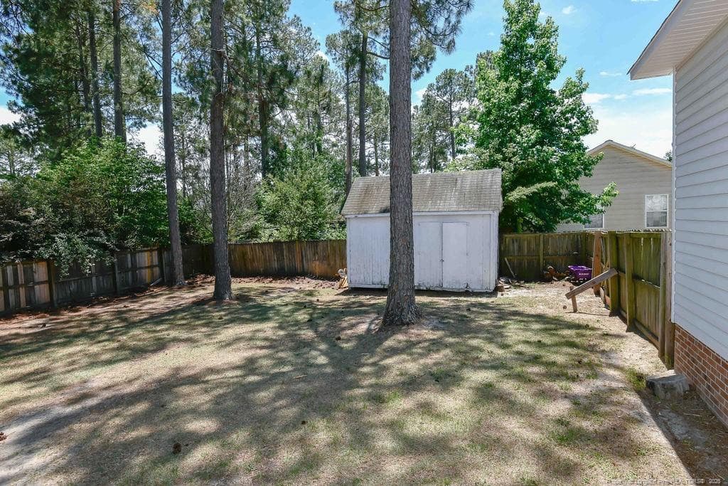 Storage building - 256 Arlington Drive, Cameron, NC 28326