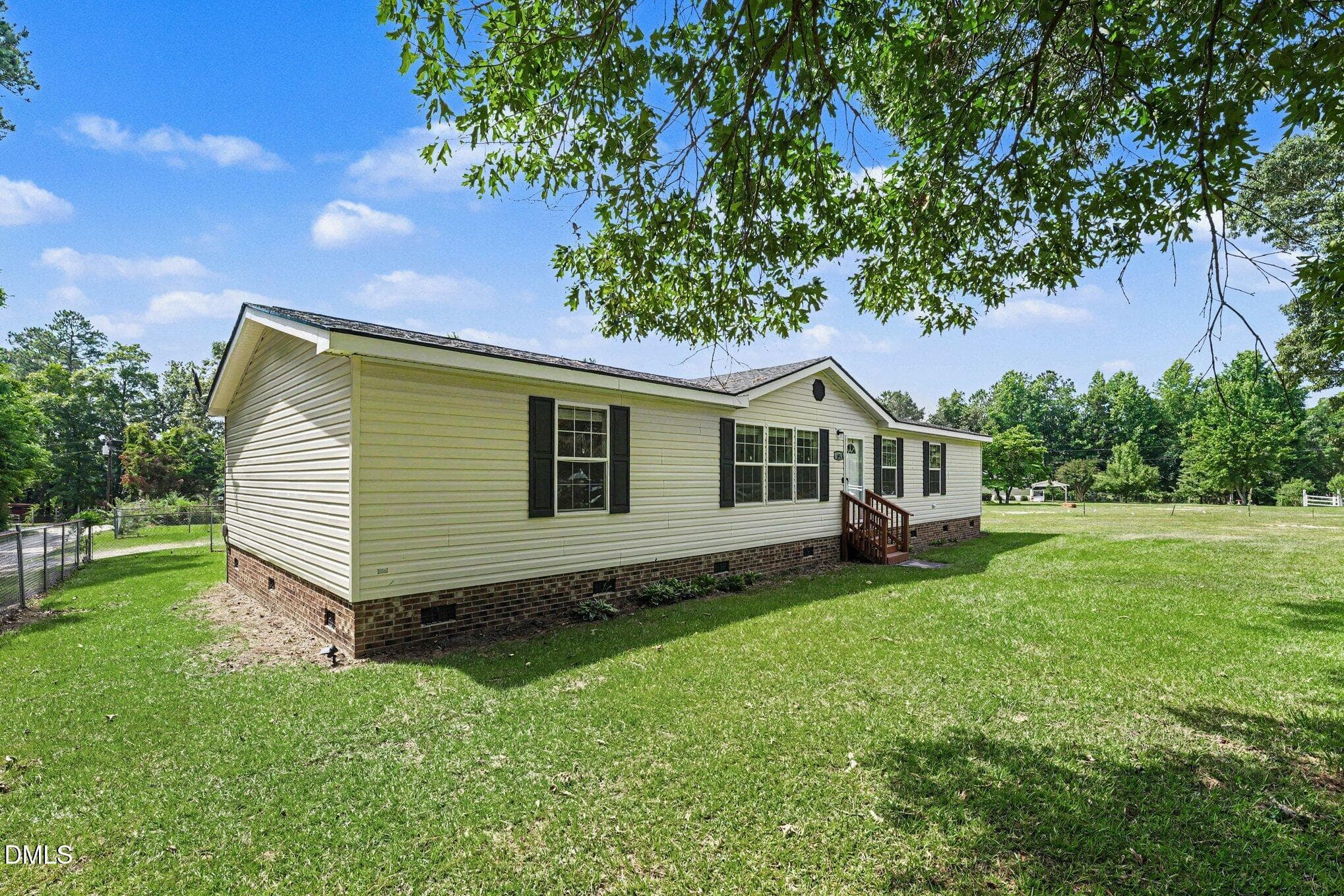 003_file_4853 - 694 John Lee Road, Dunn, NC 28334