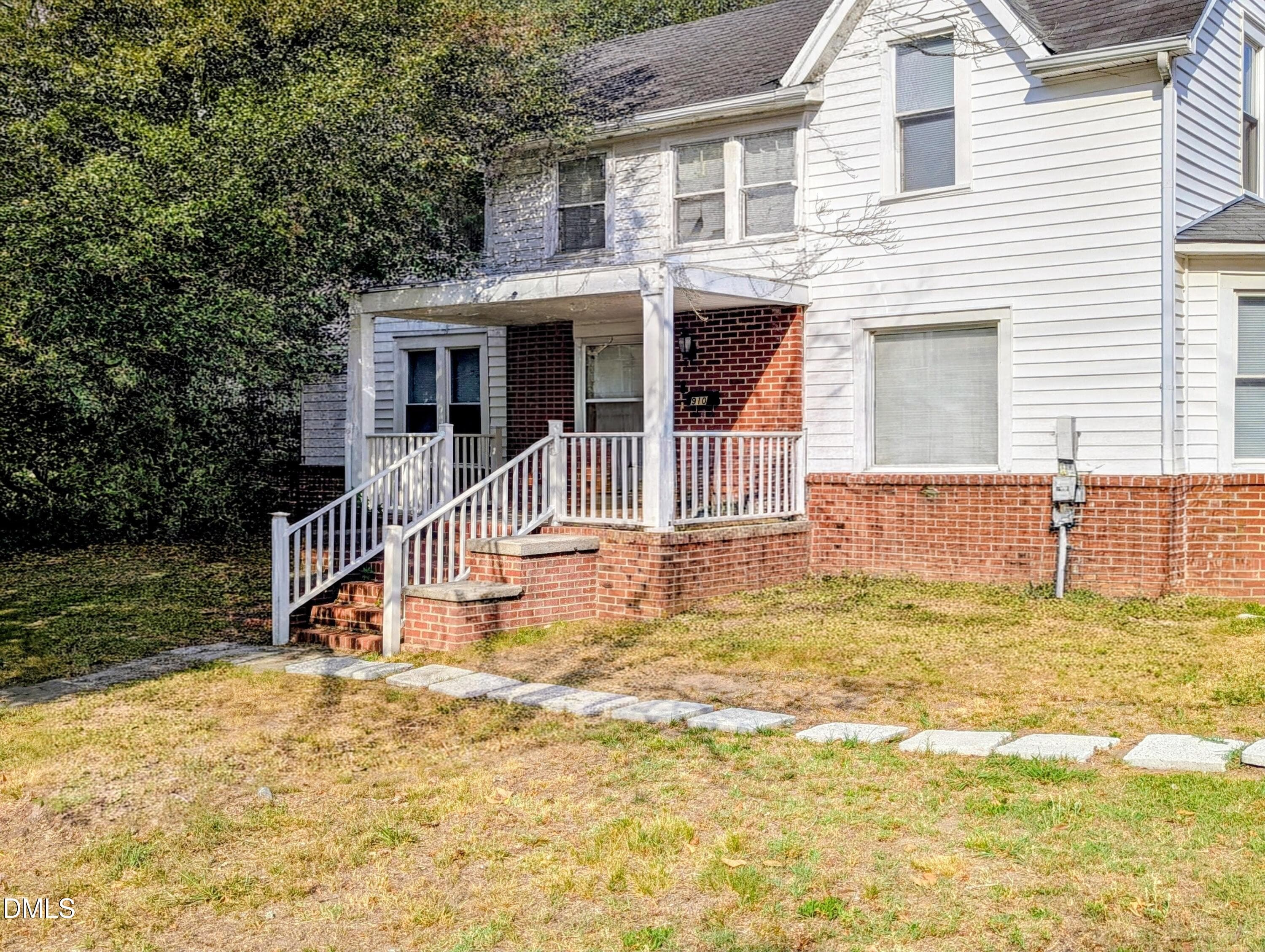 910 S Main Street S, Louisburg, NC 27549