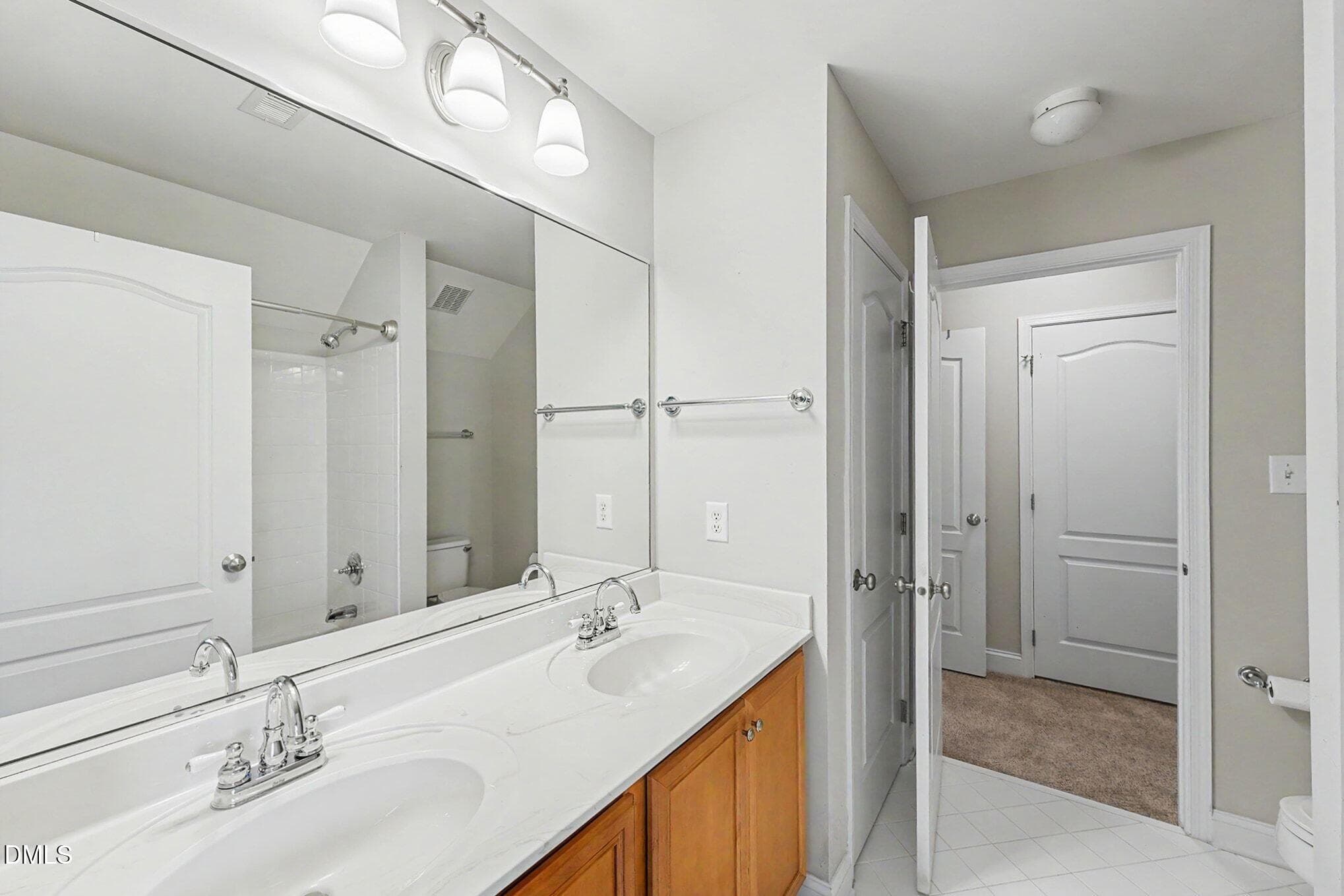024_file_3175 - 10505 Tarton Fields Circle, Raleigh, NC 27617, Raleigh