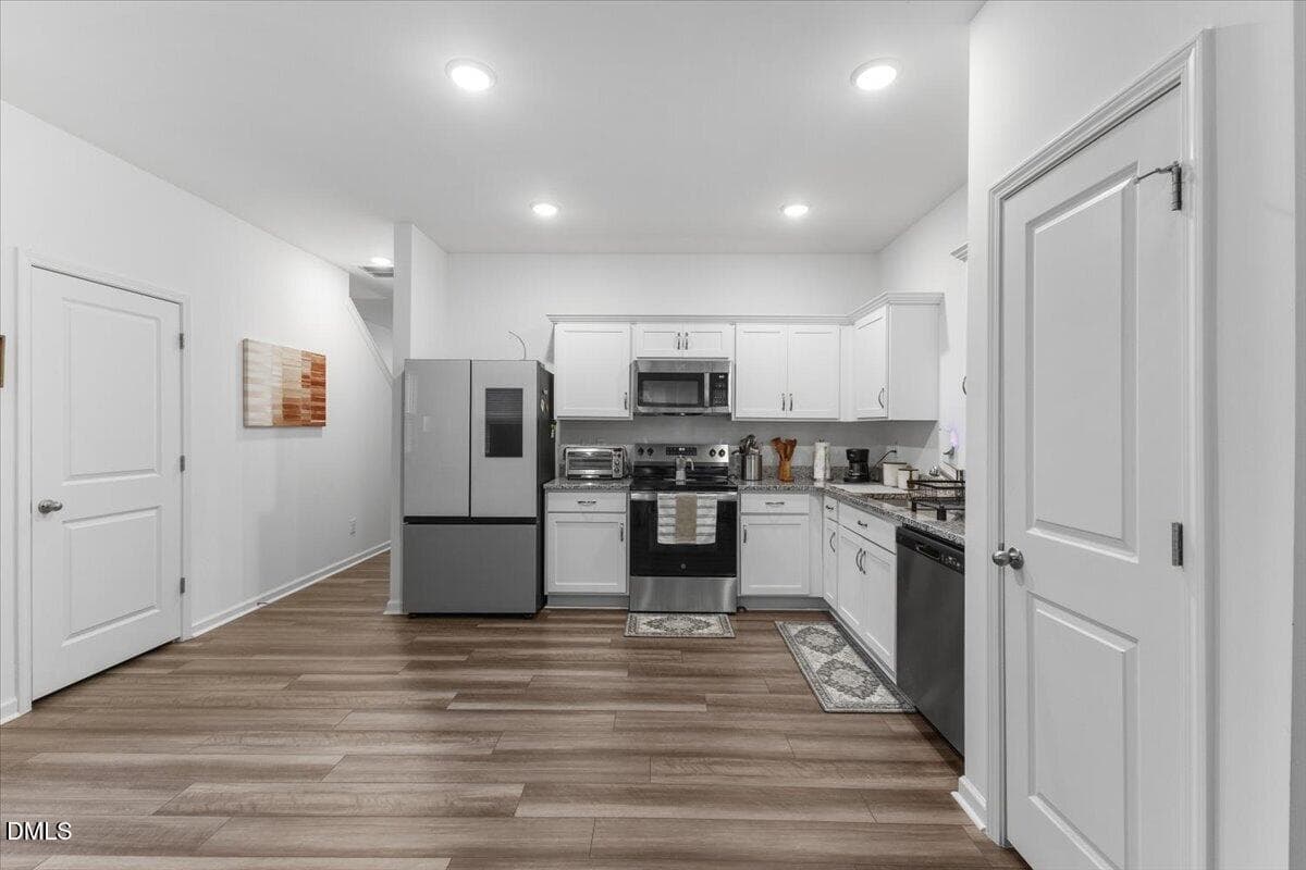 11-2040 Trailside Dr - 2040 Trailside Drive, Durham, NC 27704, Durham