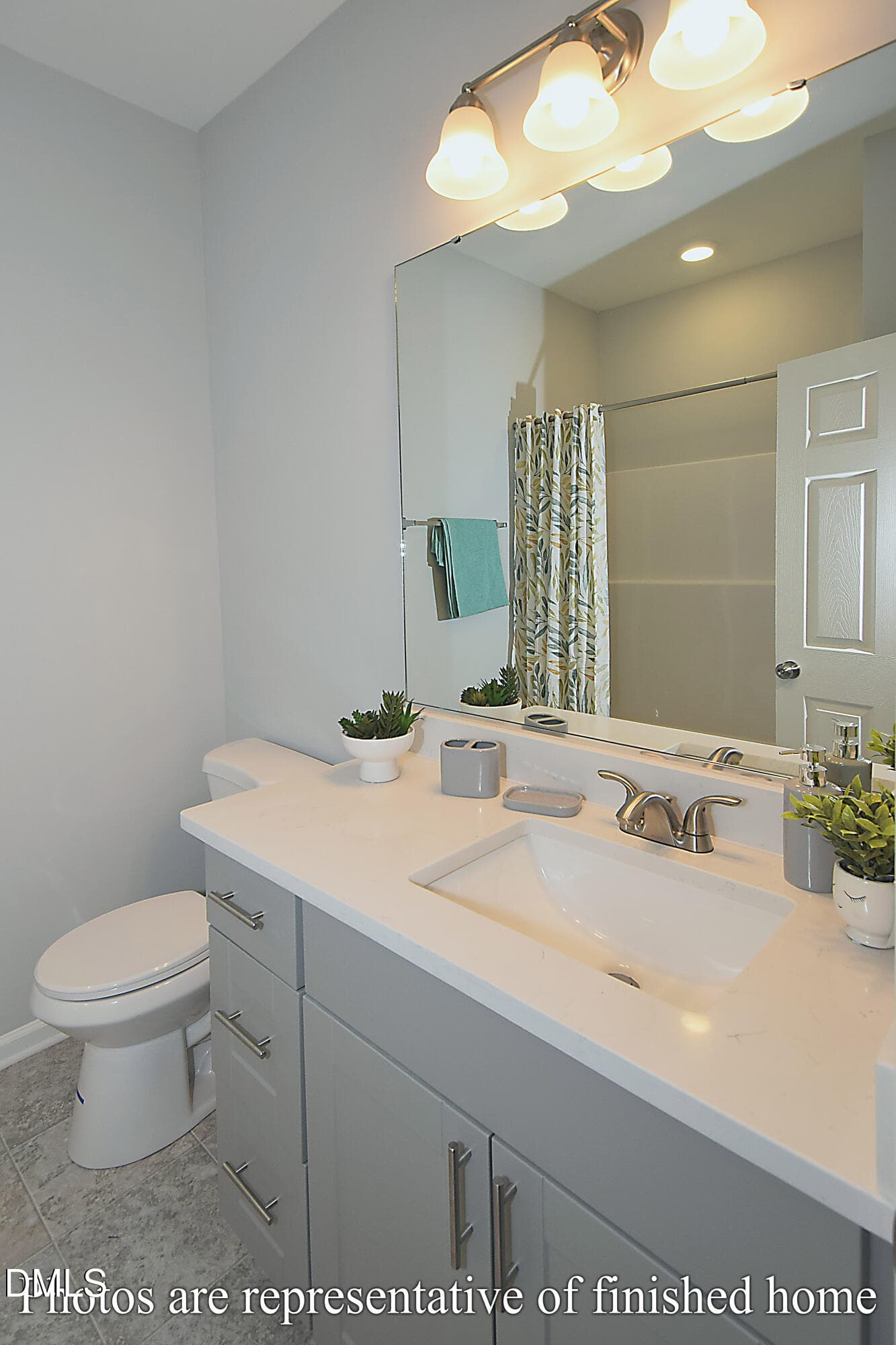 Bath 2-2 - 3435 Littlefield Way, Greensboro, NC 27405