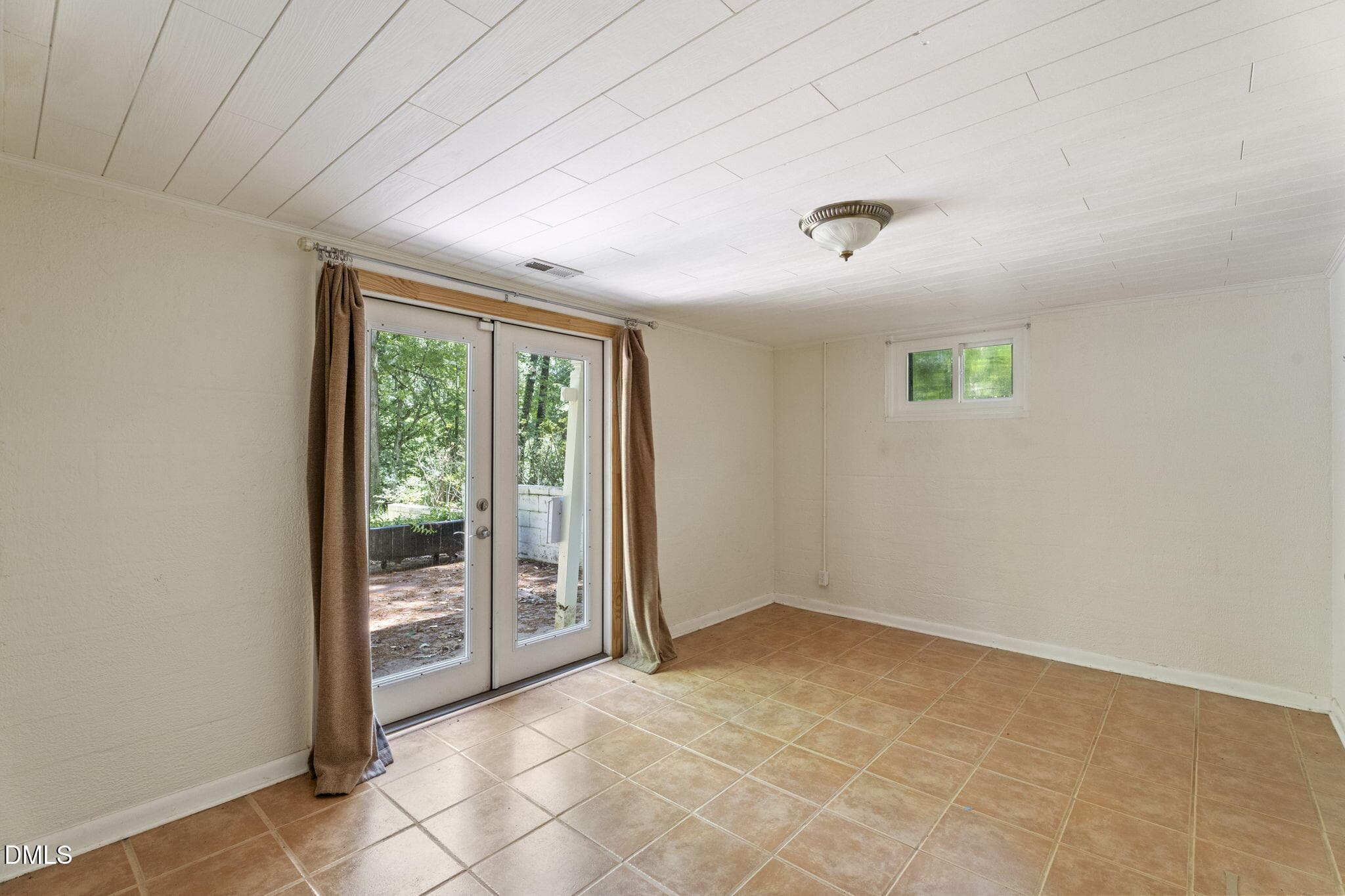 23-web-or-mls-DSC09742 - 4419 Laurel Hills Road, Raleigh, NC 27612, Raleigh