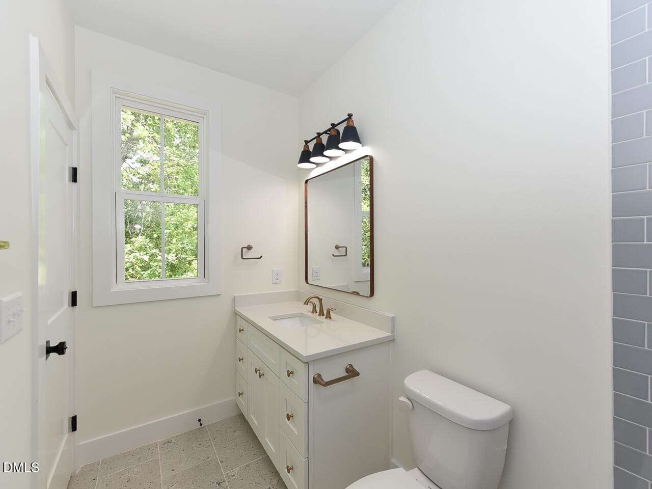 Interior - upstairs - full bath - ok - 6782 Calais Drive, Durham, NC 27712, Durham