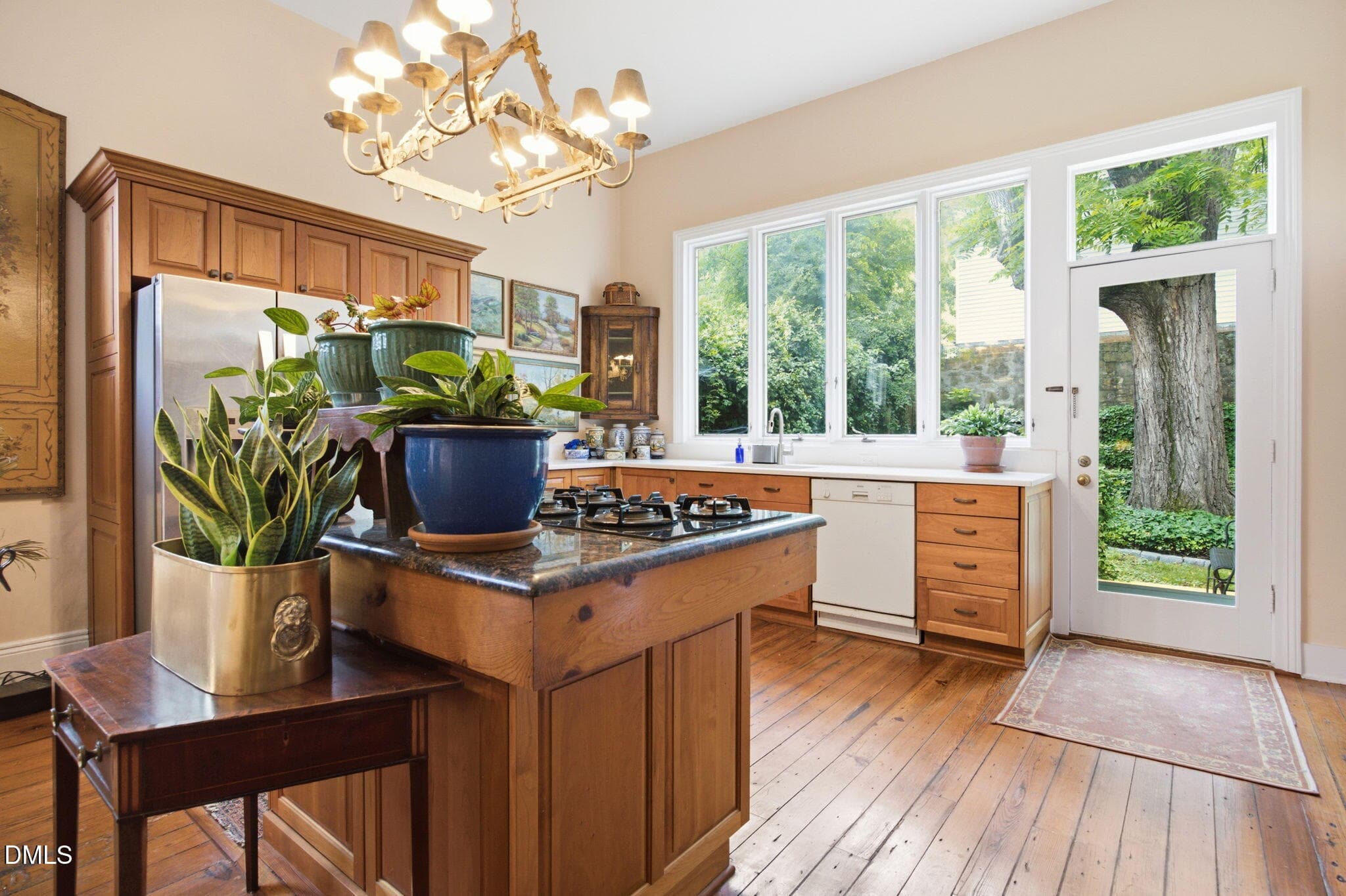 35-web-or-mls-IMG_3270 copy - 514 E Lane Street, Raleigh, NC 27601, Raleigh