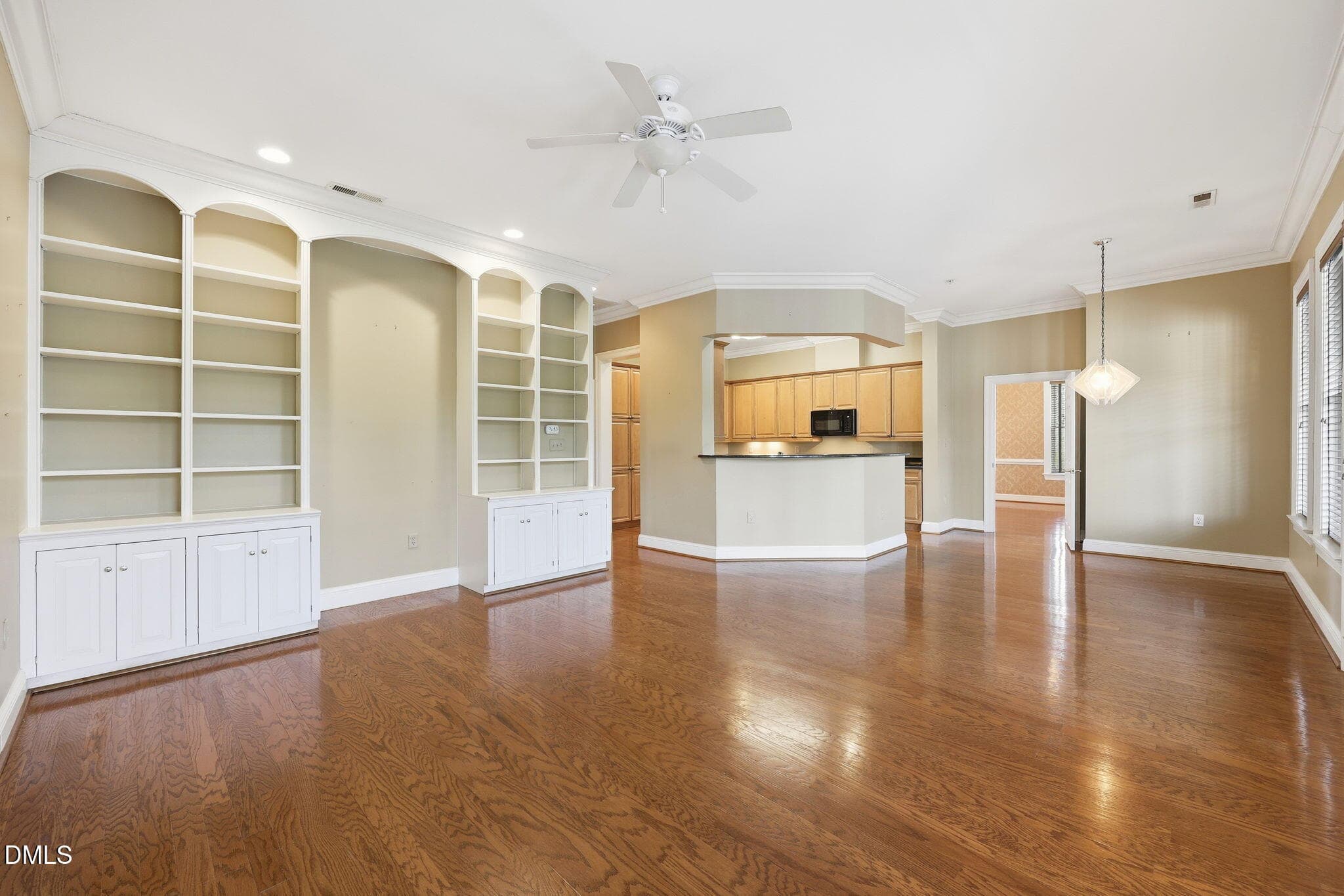 Family Room - 2801 Glenwood Gardens Lane 303, Raleigh, NC 27608, Raleigh