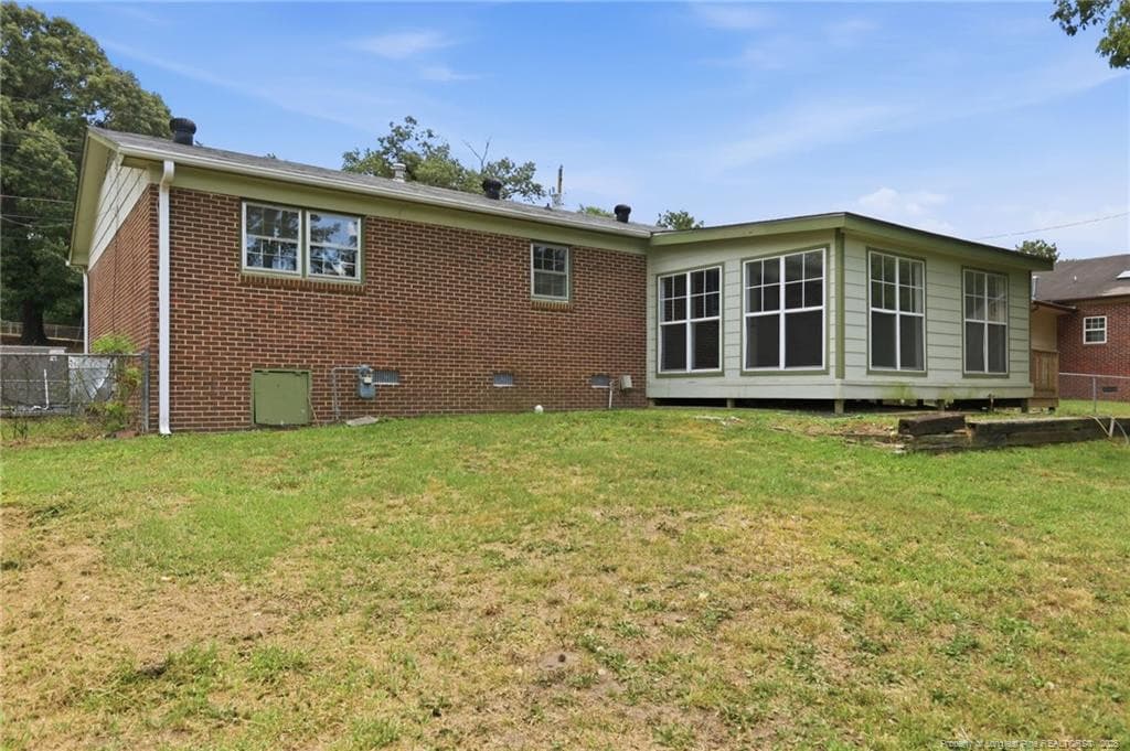 Photo 3 - 406 Lansdowne Road, Fayetteville, NC 28314, Fayetteville