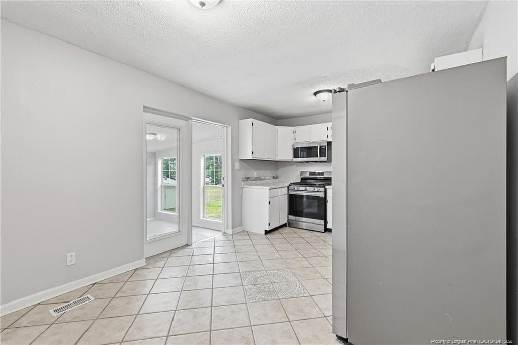 Photo 16 - 406 Lansdowne Road, Fayetteville, NC 28314, Fayetteville