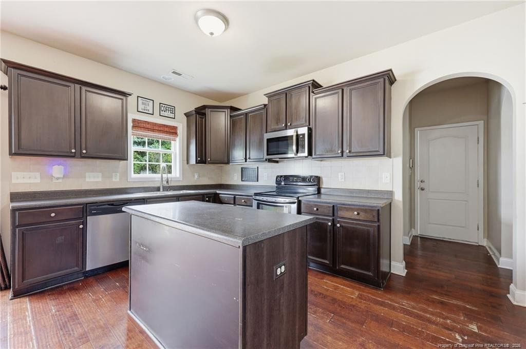 Photo 6 - 3513 Castlefield Lane, Fayetteville, NC 28306, Fayetteville
