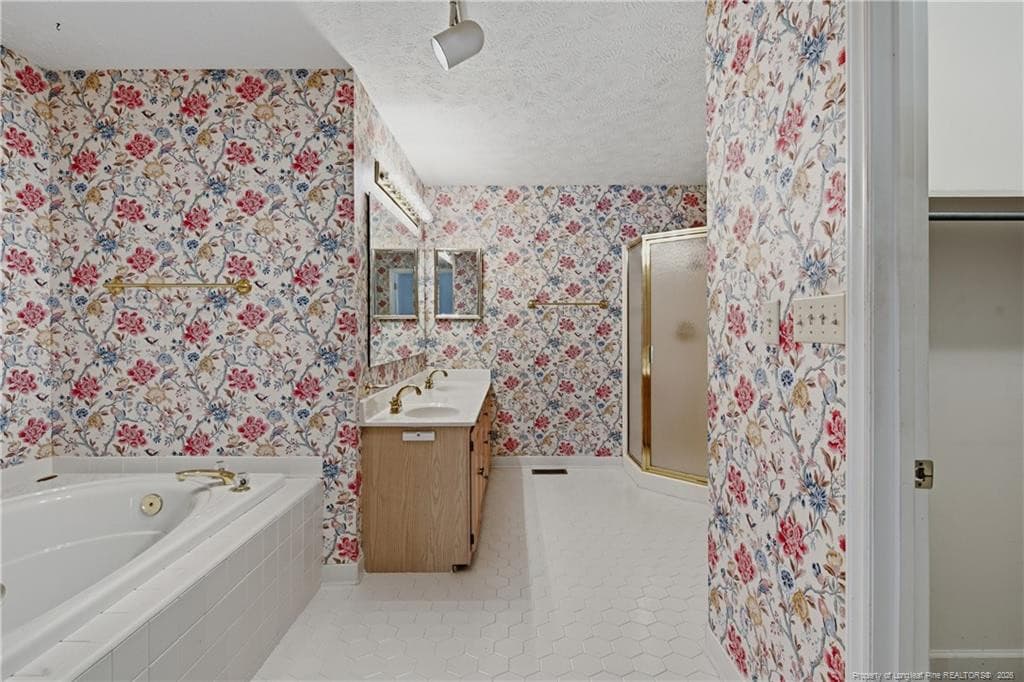 Photo 21 - 2432 LULL WATER Drive, Fayetteville, NC 28306, Fayetteville