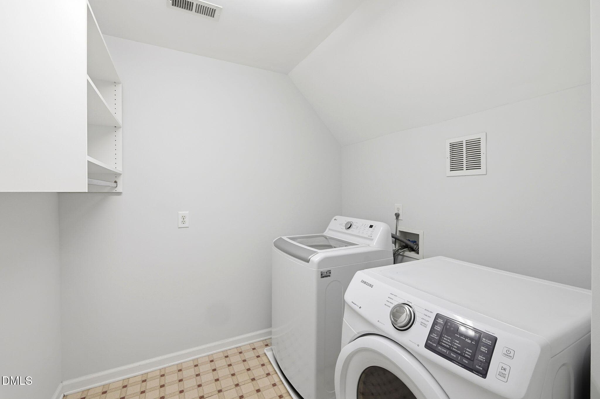 42-web-or-mls-P1134851 - 121 Waverly Forest Lane, Chapel Hill, NC 27516, Chapel Hill