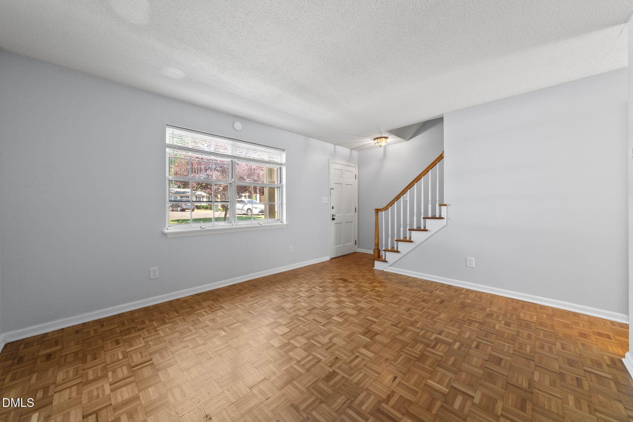 5-web-or-mls-DSC04436 - 1002 Willow Drive Apt 6, Chapel Hill, NC 27514, Chapel Hill