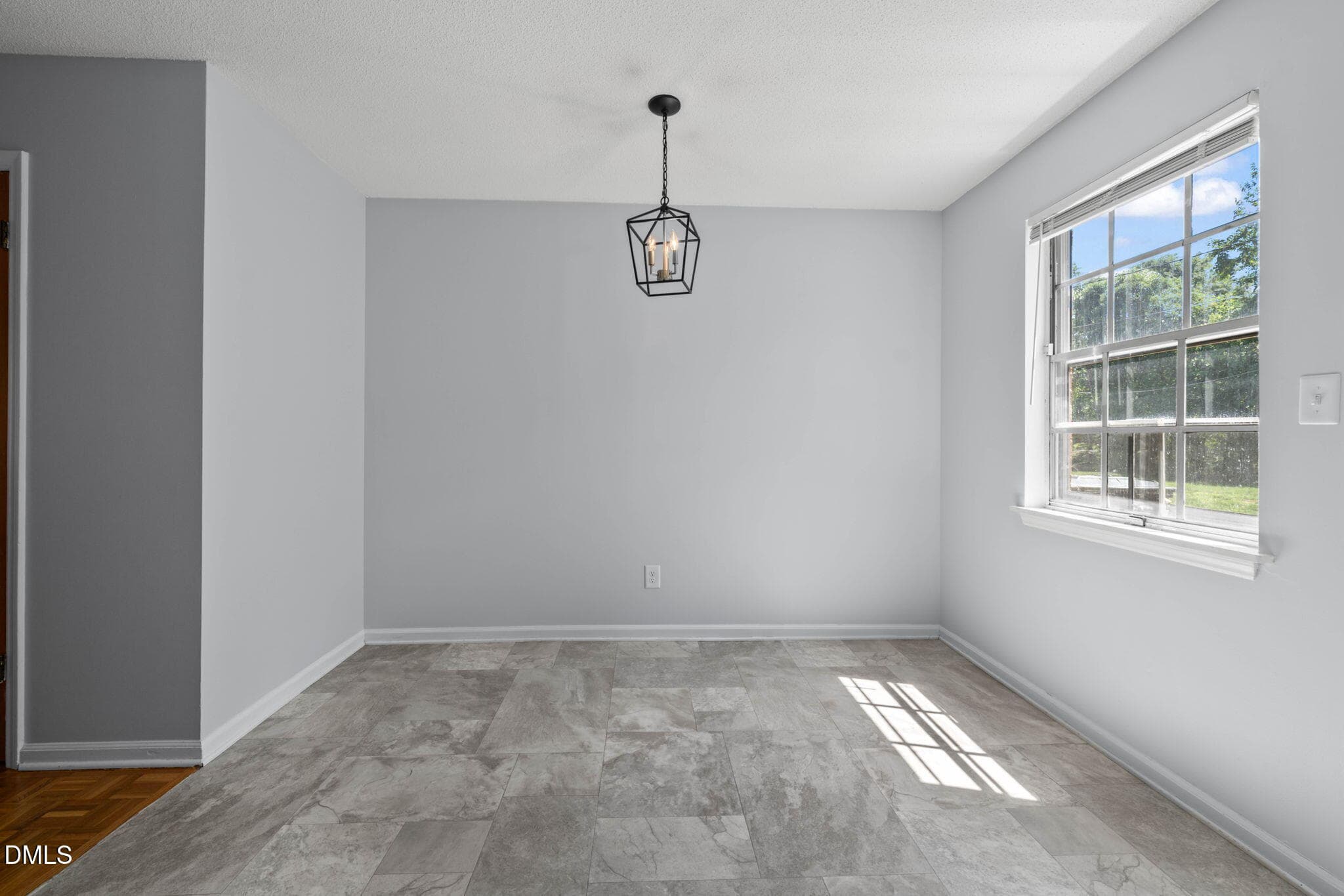 14-web-or-mls-DSC04471 - 1002 Willow Drive Apt 6, Chapel Hill, NC 27514, Chapel Hill