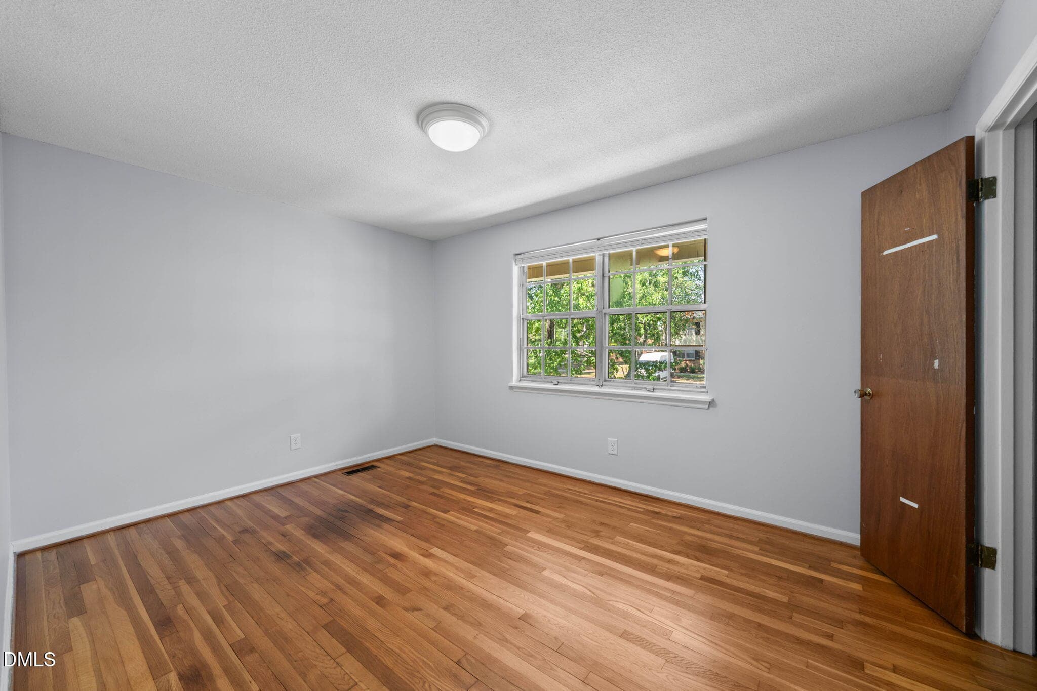 20-web-or-mls-DSC04546 - 1002 Willow Drive Apt 6, Chapel Hill, NC 27514, Chapel Hill