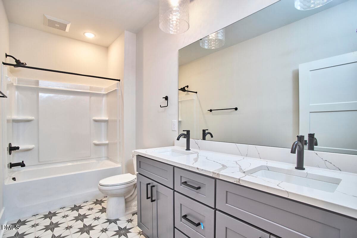 Guest bathroom - 3027 Omah Street C, Durham, NC 27705, Durham