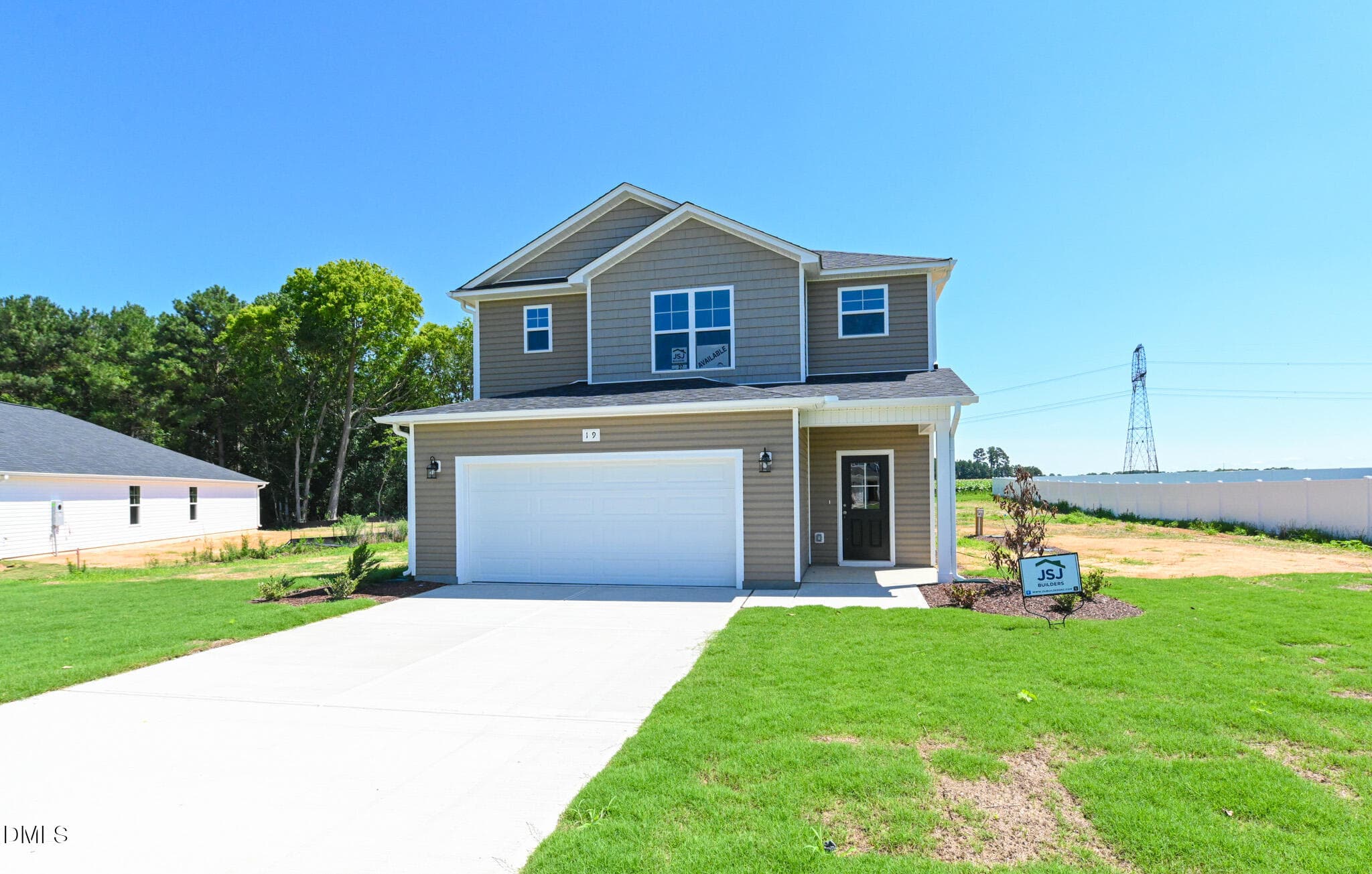 027 - 19 Baxley Drive, Dunn, NC 28334