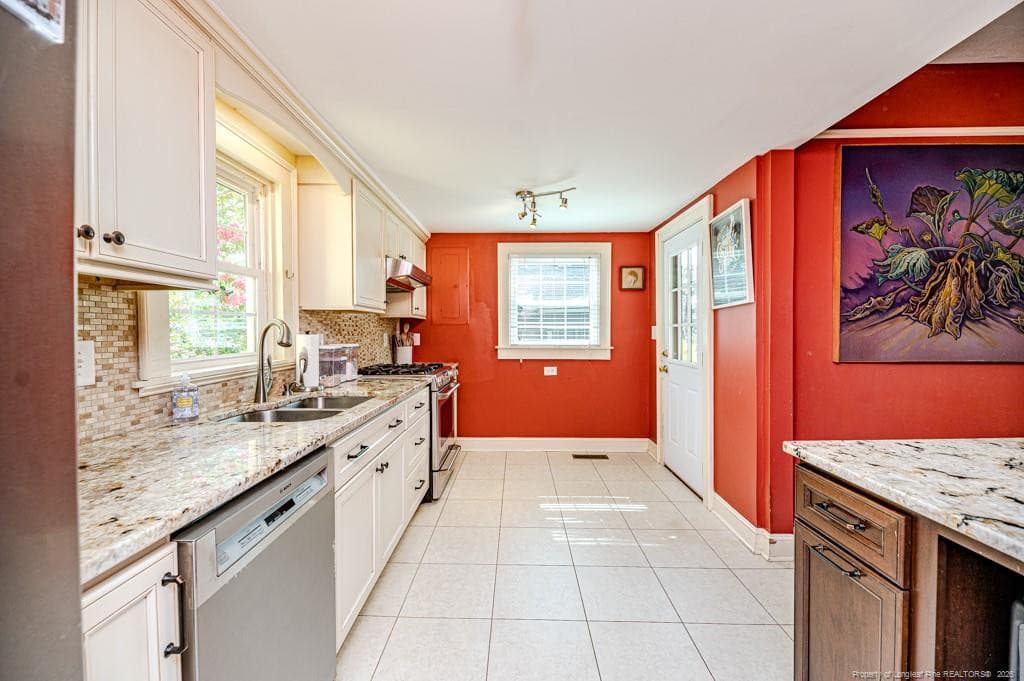 Photo 9 - 524 Carthage Street, Cameron, NC 28326