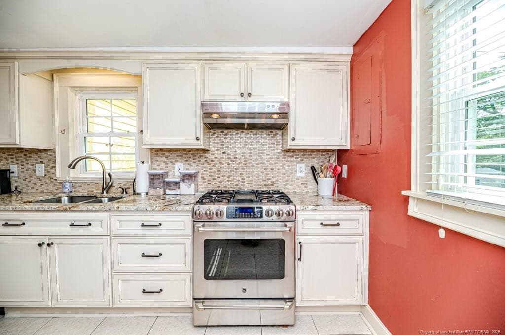 Photo 6 - 524 Carthage Street, Cameron, NC 28326