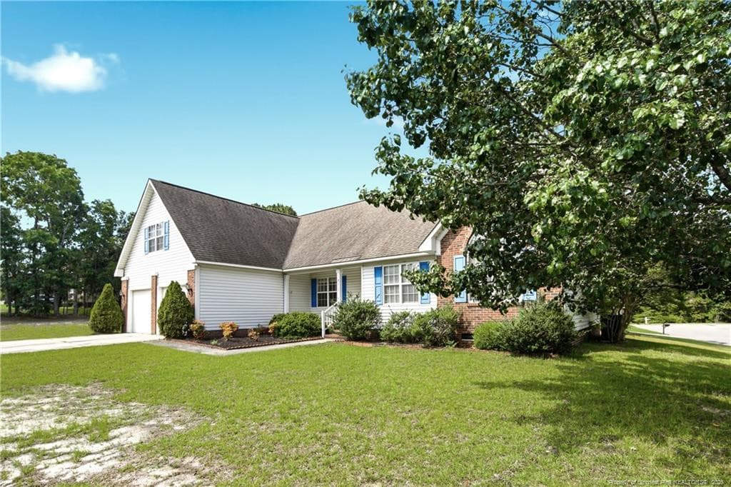 Photo 2 - 8229 Foxtrail Drive, Fayetteville, NC 28311, Fayetteville