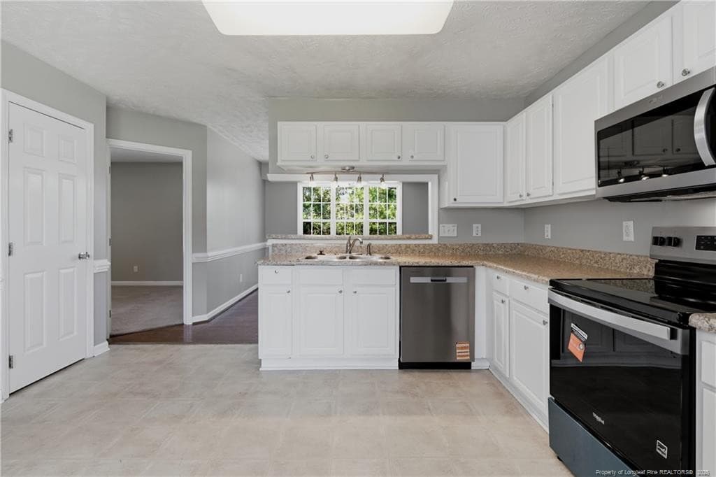 Photo 18 - 8229 Foxtrail Drive, Fayetteville, NC 28311, Fayetteville