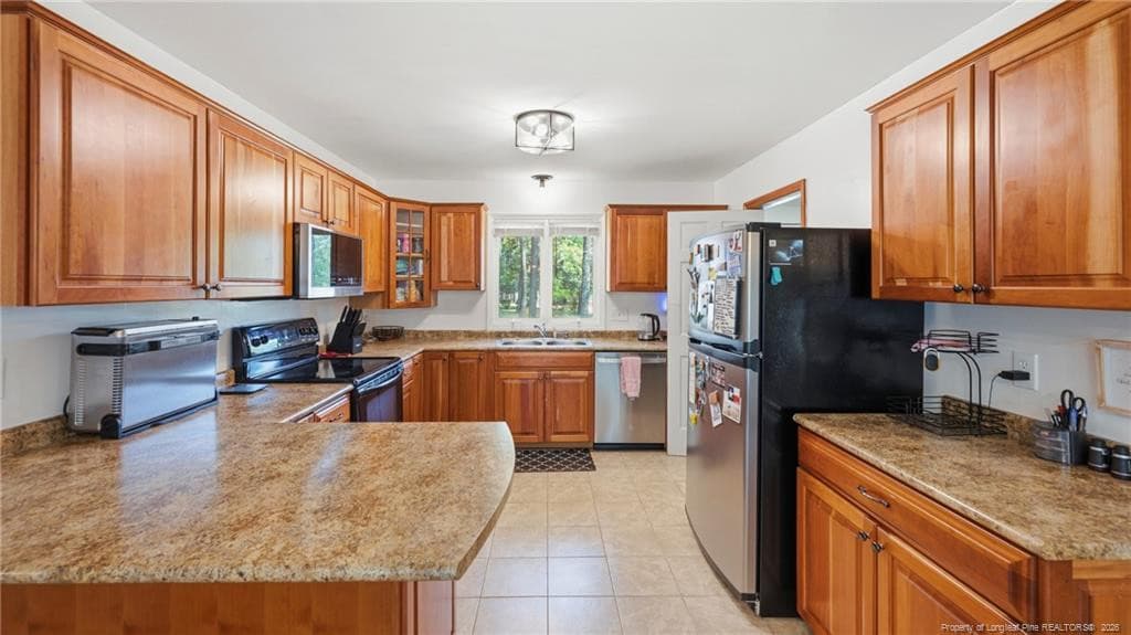 Kitchen 1 - 390 Hilliard Drive, Fayetteville, NC 28311, Fayetteville