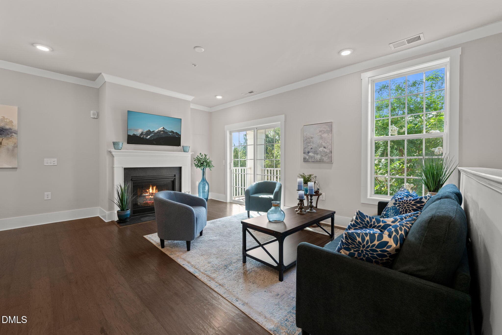 Living room (1) - 10210 Sablewood Drive 109, Raleigh, NC 27617, Raleigh