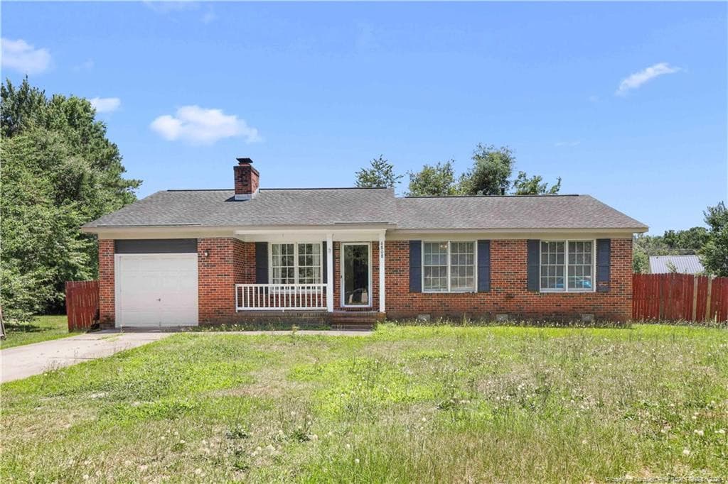 6808 Leeds Court, Fayetteville, NC 28304