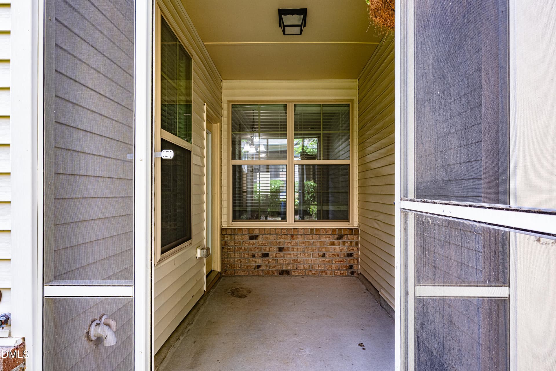 35_screen_porch - 1124 Contessa Drive, Cary, NC 27513