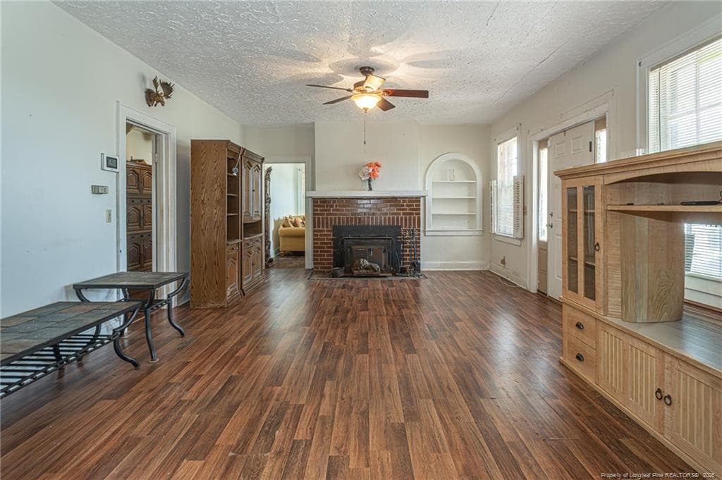Family room - 1214 NC Highway 24 and 50, Warsaw, NC 28398, Warsaw