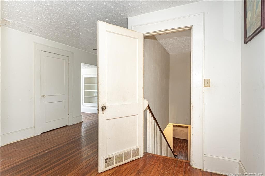 Entrance to upstairs - 1214 NC Highway 24 and 50, Warsaw, NC 28398, Warsaw